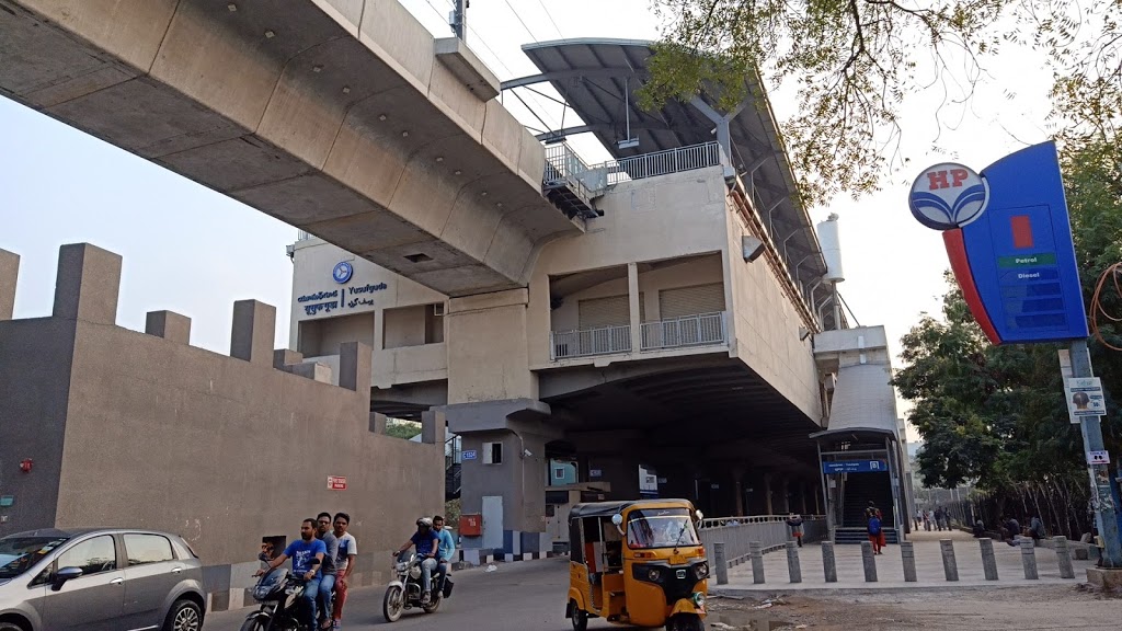 metro-yusufguda-station