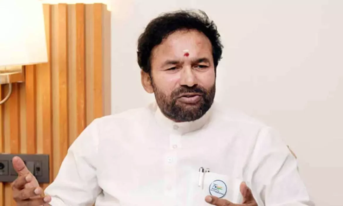 bjp chief kishan reddy visits khairatabad maha ganesh