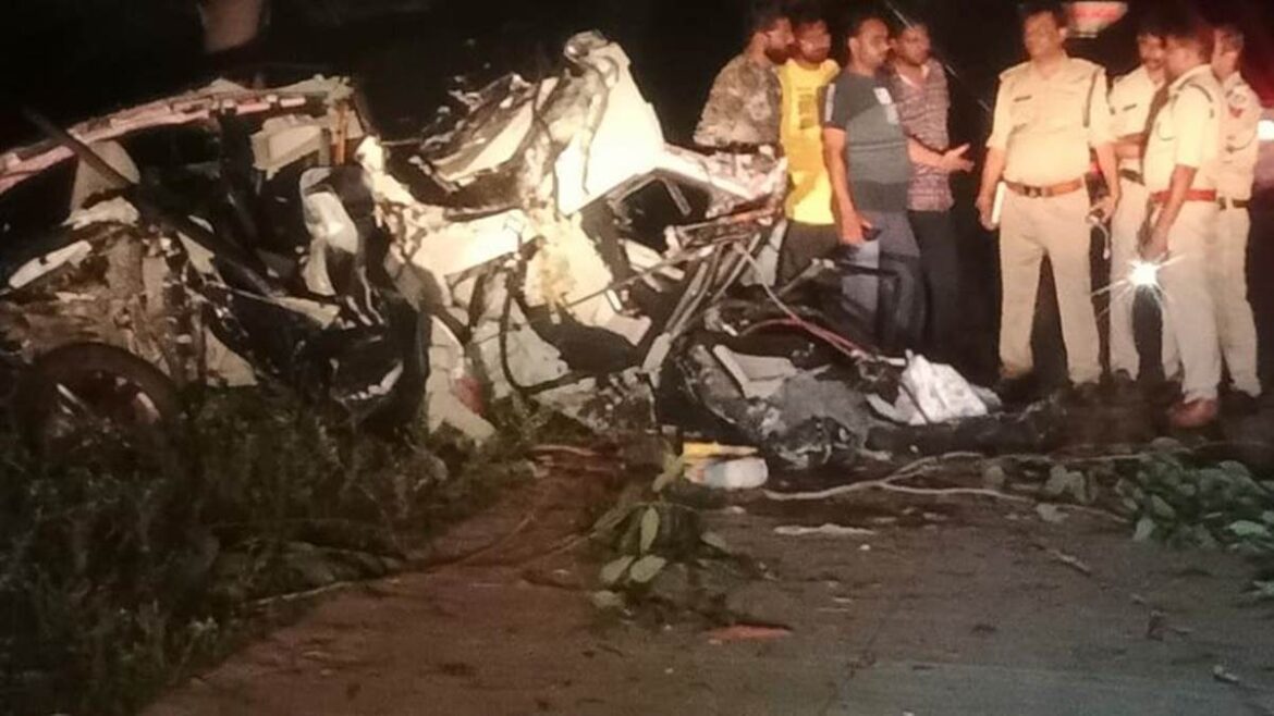 39 BJP workers injured as their bus crashes into parked truck in Madhya Pradesh