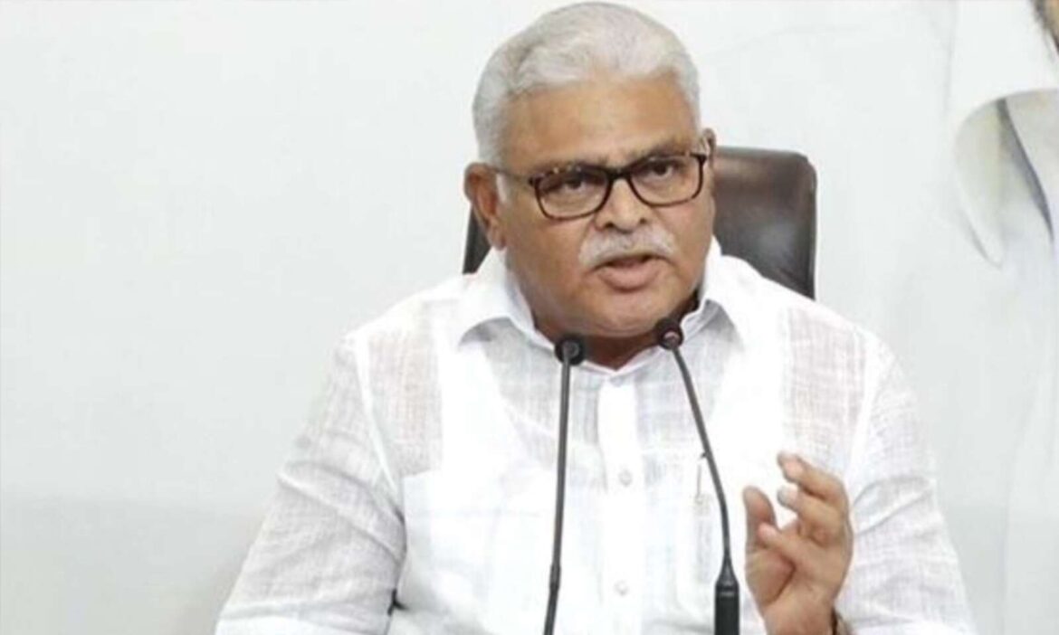 Ambati Rambabu: They are all political dancers.. Ambati's sensational comments..!