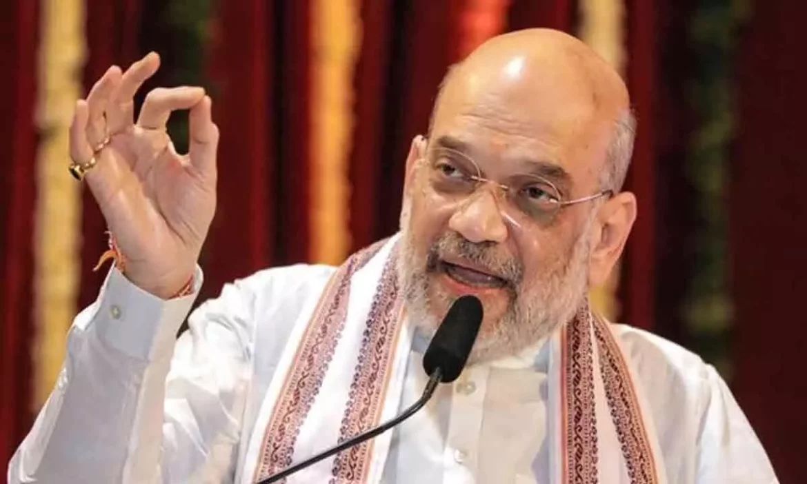 Amit Shah Fire on CM Kcr and Congress in jana Garjana Sabha