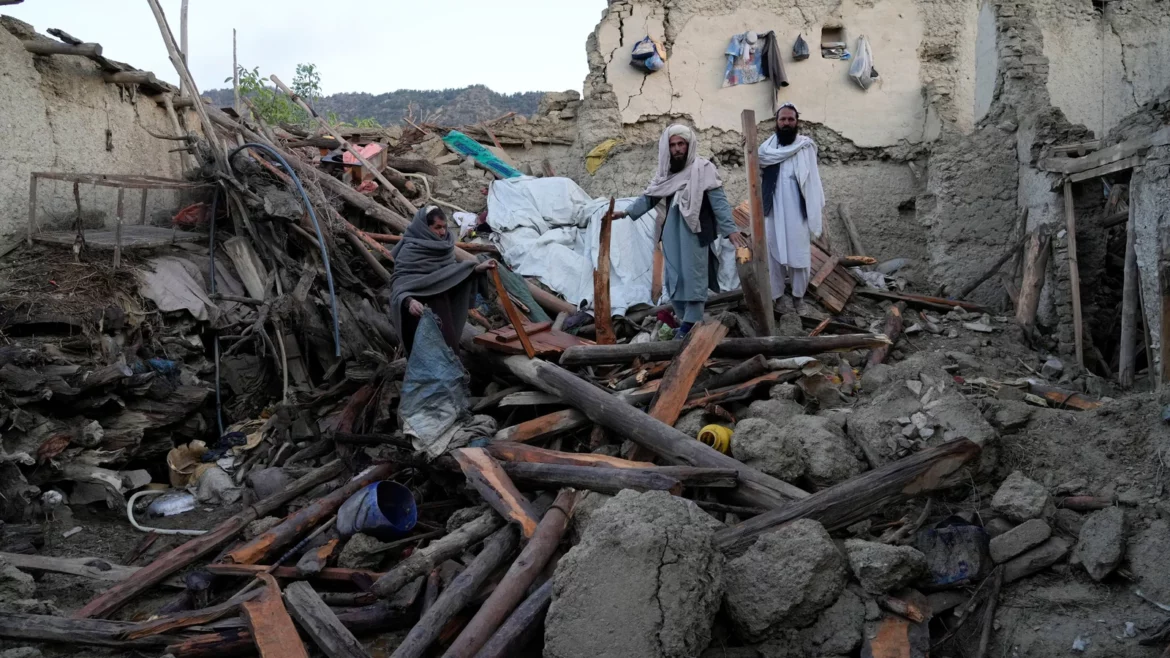 Afghanistan More than 320 people killed in Herat earthquake