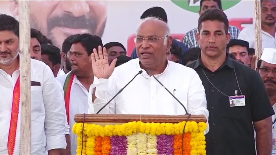 mallikarjun kharge speech in congress public meeting congress second phase vijaya bheri bus yatra in telangana
