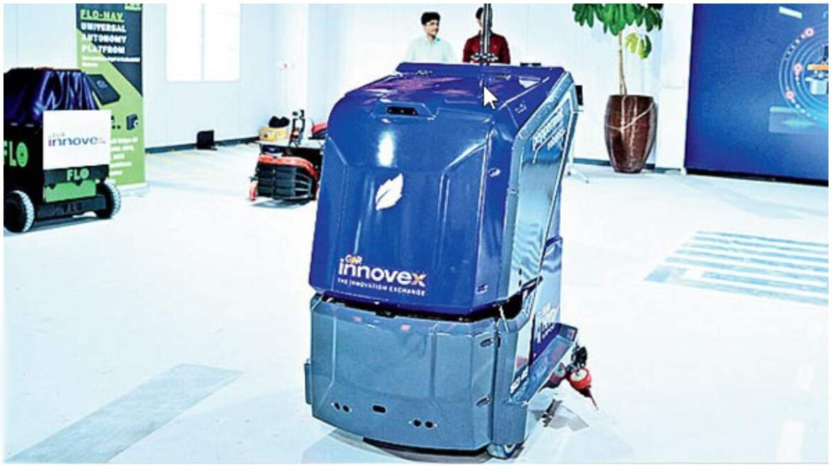 Hyderabad: Robot services available at Shamshabad Airport..!