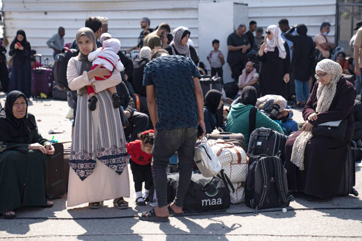 Hamas-Israel war: 48 damaged UN aid centers.. Refugees sleeping on the roads..!