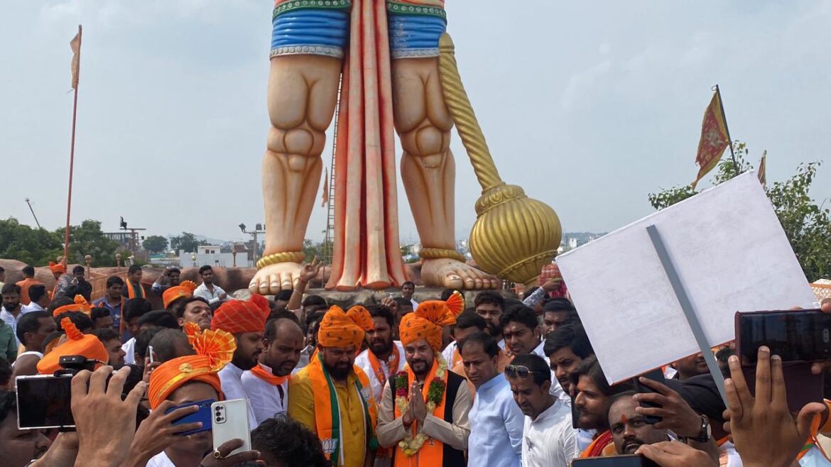 Anurag Thakur Sensational Comments on CM KCR and Kavitha