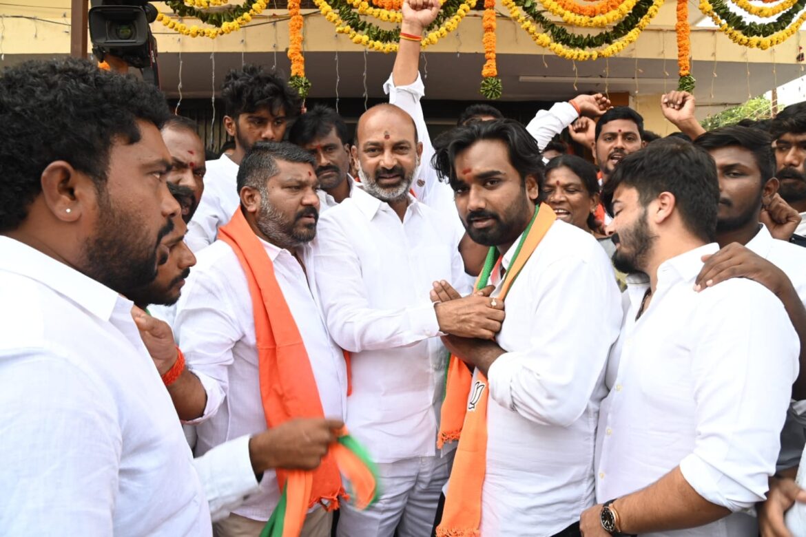 Bandi Sanjay Strong Warning To Gangula Kamalakar