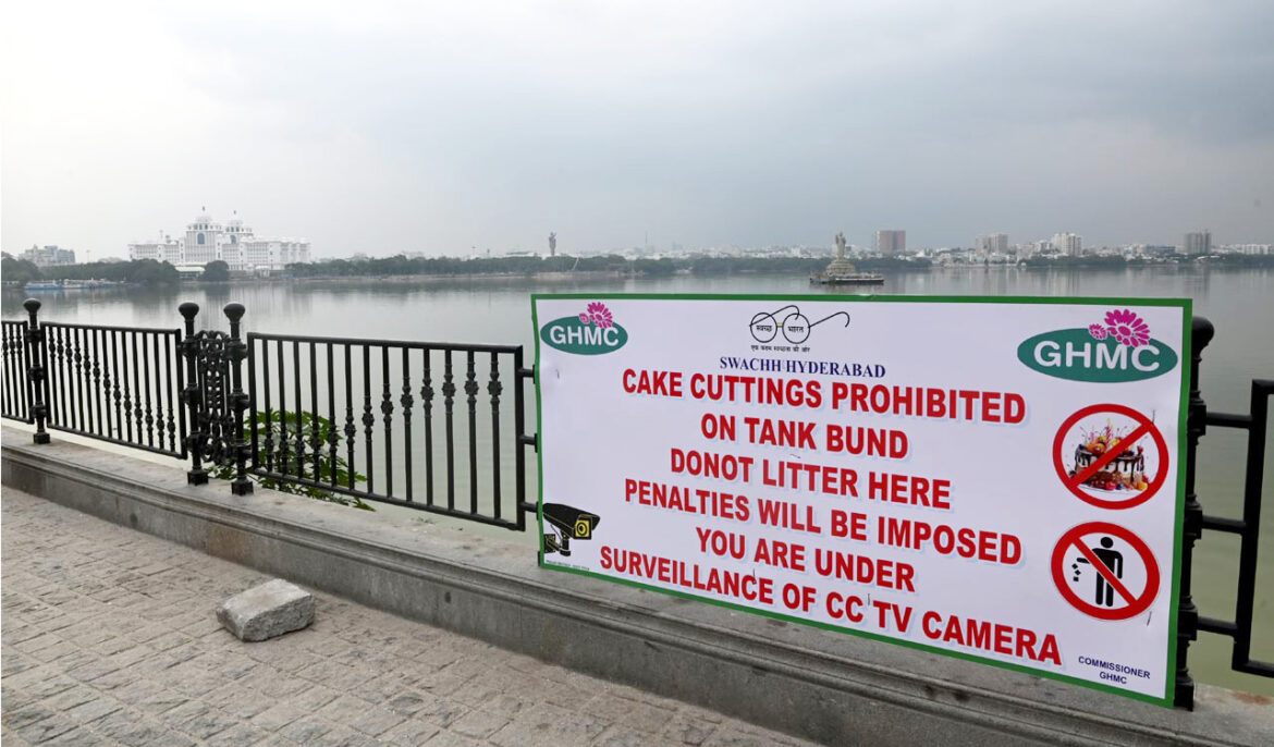 Hyderabad: GHMC warning.. Cake cuttings ban on Tank Bund..!