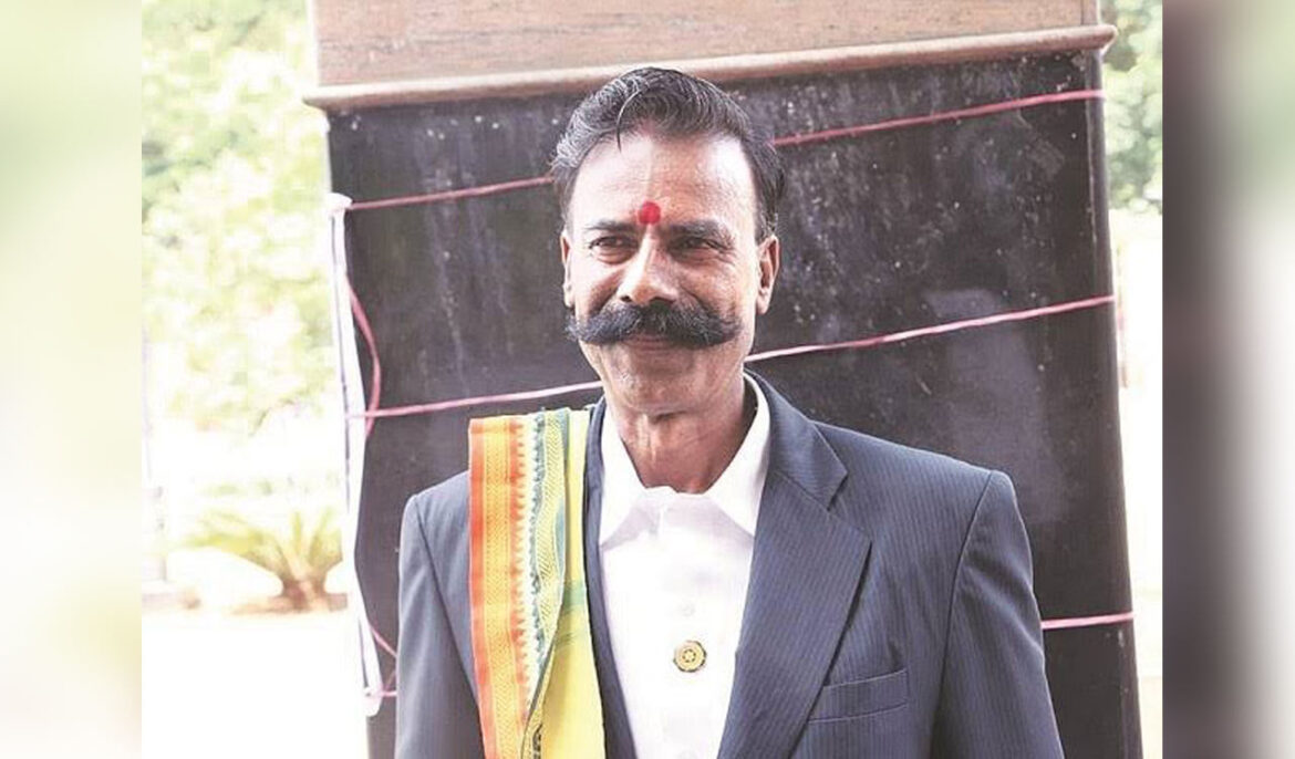 Election King: 'Election King' contested against CM KCR.. Nomination in Gajvel..!