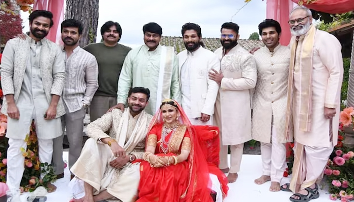 Mega family: Pawan's wife is like a Telugu woman.. Mega family photos are viral..!