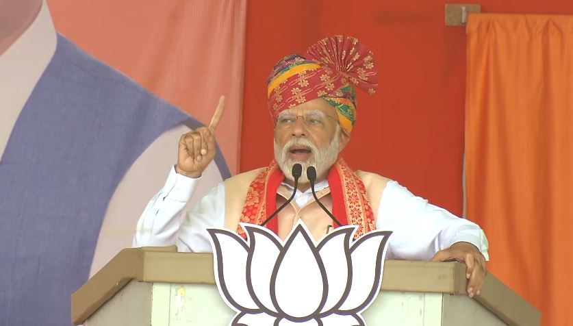prime-minister-narendra-modi-addresses-a-public-meeting-in-tupran