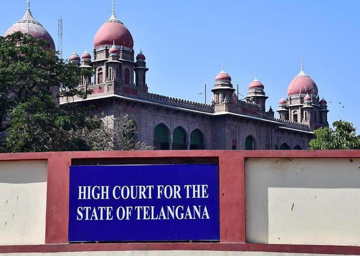 Lawyers protest against proposed shifting of Telangana HC