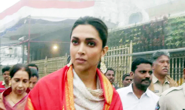 Tirumala: Star heroine, Tollywood's new couple visited Tirumala Srivari..!