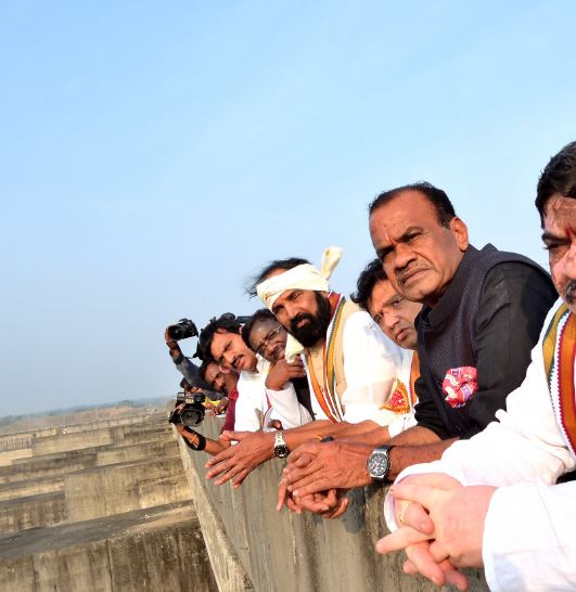 telangana-ministers-in-medigadda-kaleshwaram-loopholes-to-be-revealed