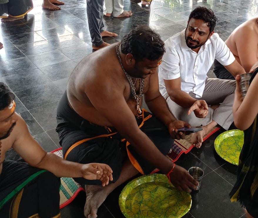 Ambati Rayudu Suddenly Meet Pawan Kalyan 1