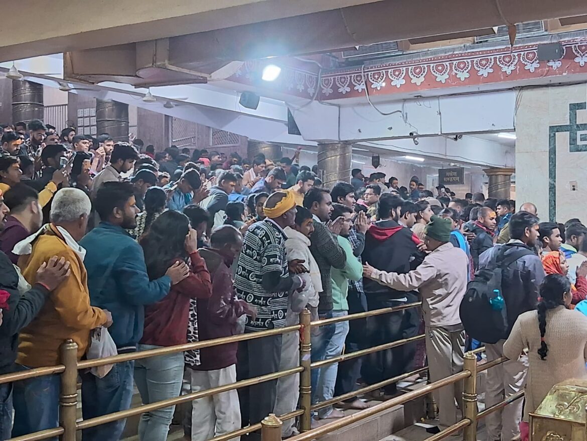 New Year Celebrations across the country people begin 2024 by offering prayers