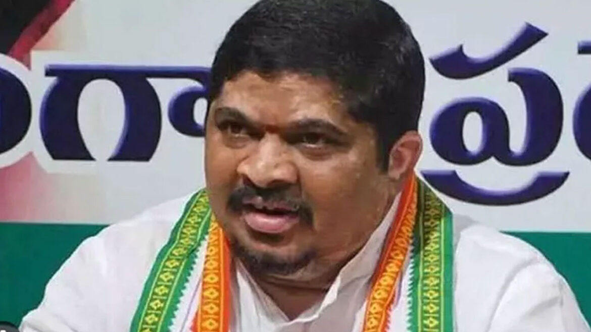 minister ponnam prabhakar said that six guarantees have been implemented