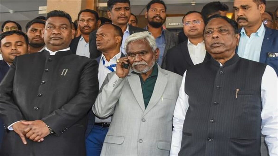 Jharkhand cm champai soren moves trust motion in assembly alleges centre misusing agencies