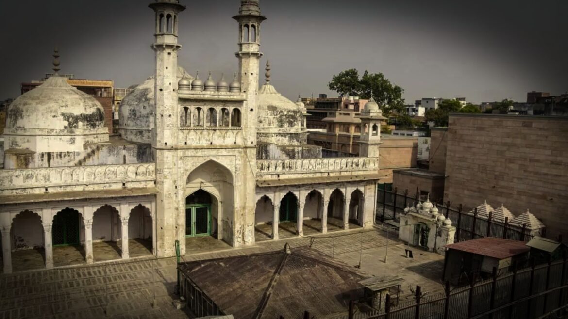 No relief to Muslim side as High Court says puja inside Gyanvapi complex to continue