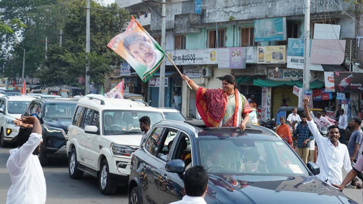 mallu nandini applied for khammam mp seat
