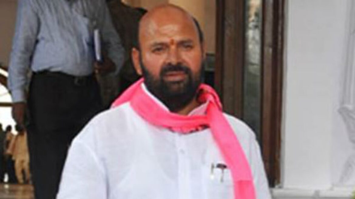 muthireddy yadagiri reddy praised kcr