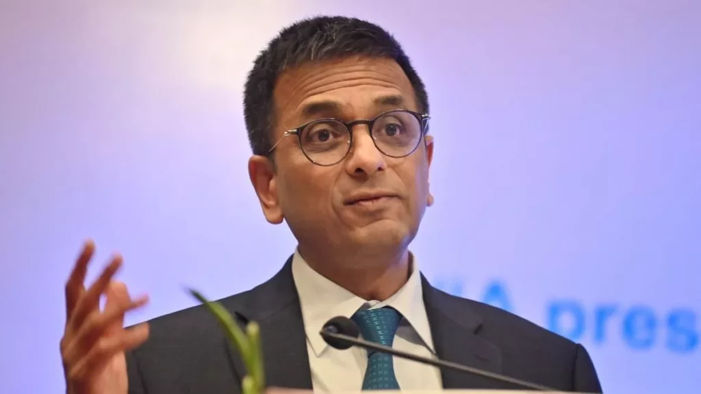 Judiciary in danger zone.. Letters of 600 lawyers to CJI Chandrachud